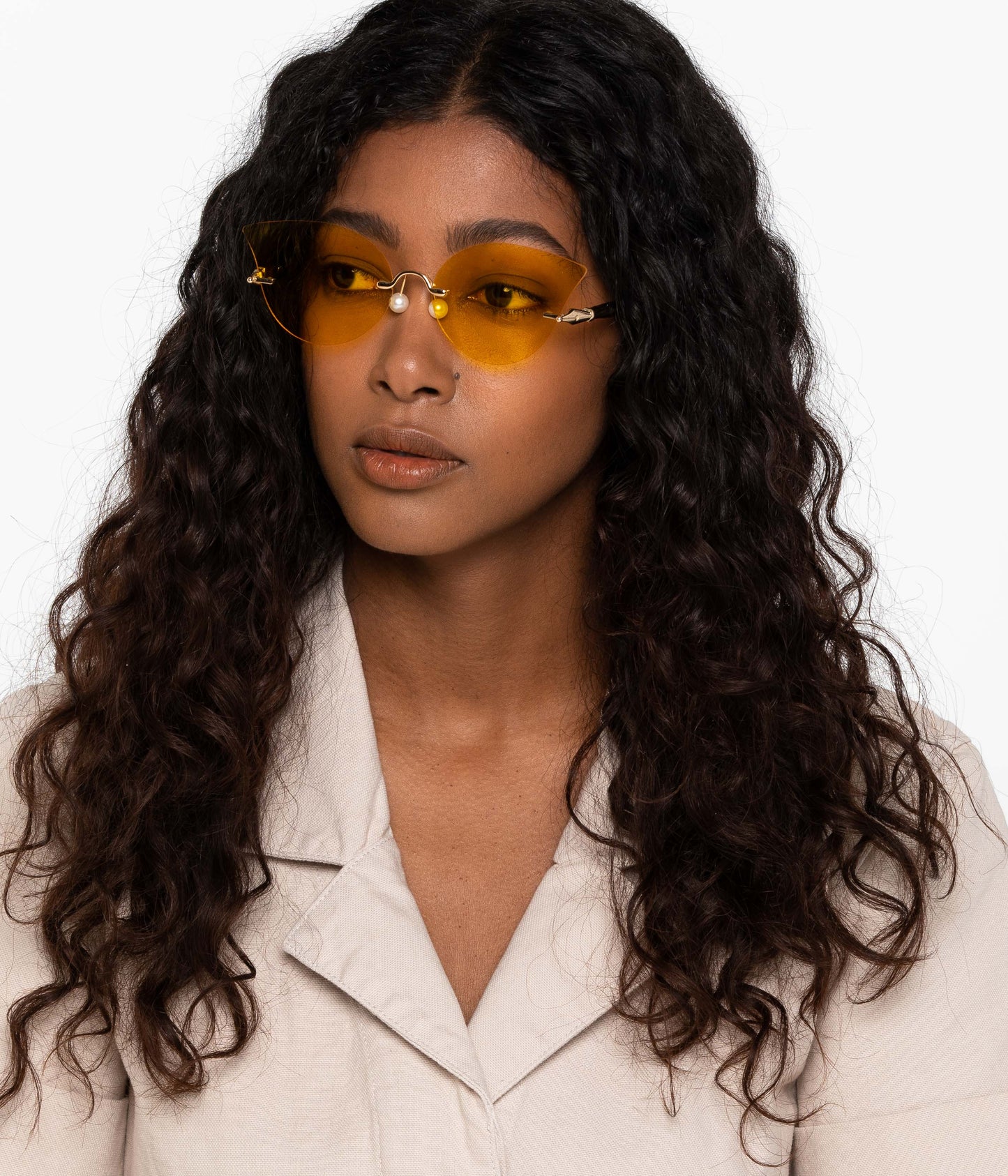 variant:: jaune -- mai sunglasses jaune