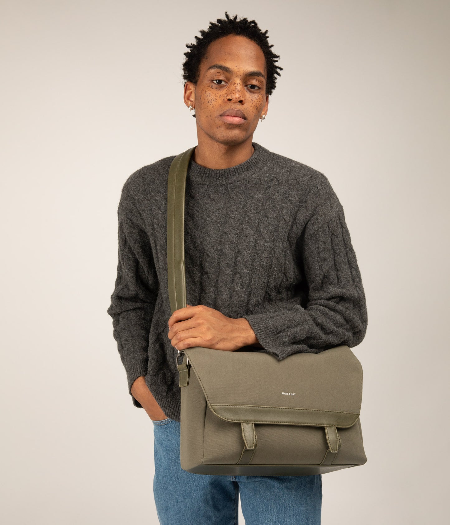 variant:: noir -- martel canvas noir