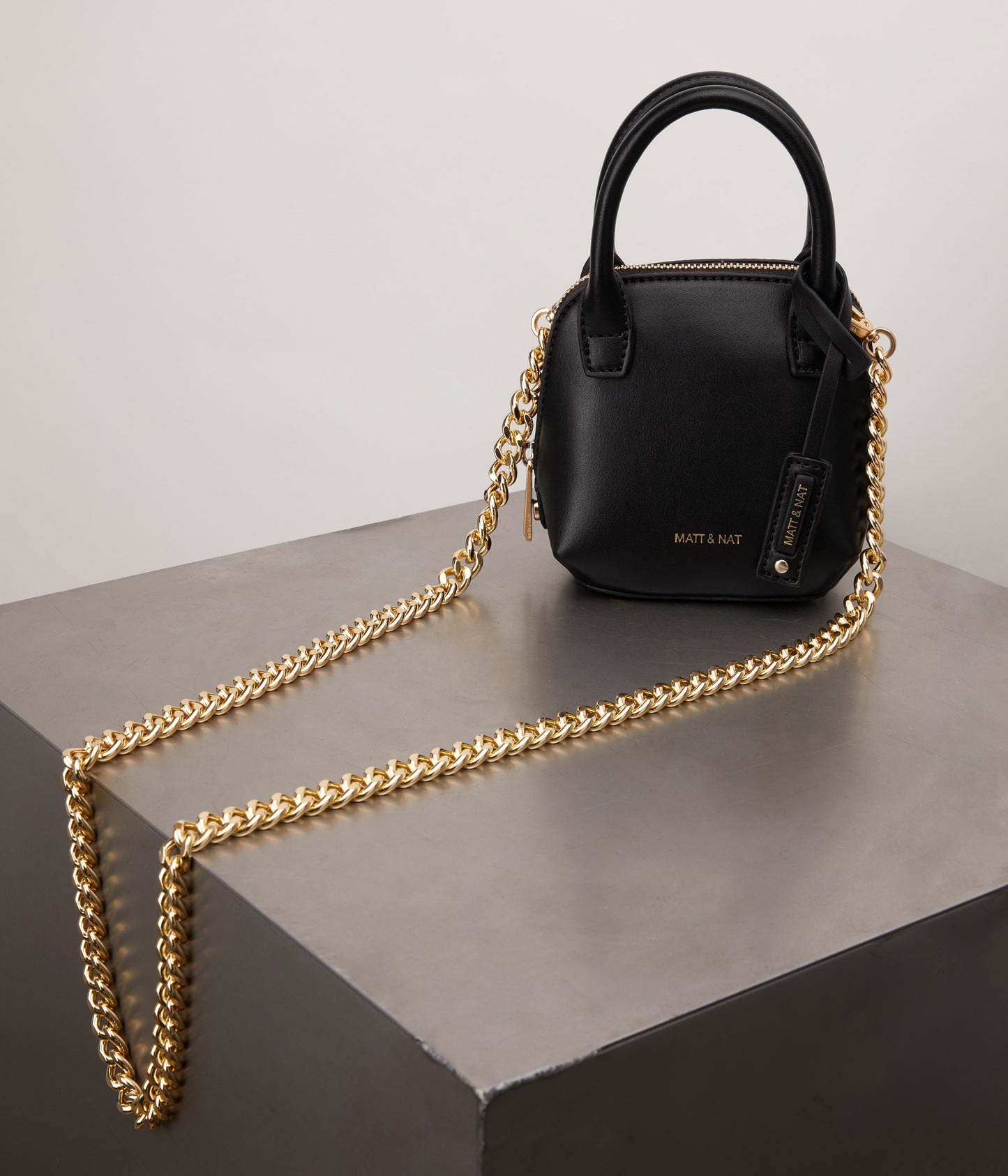 variant:: noir -- gessi micro uppeal noir