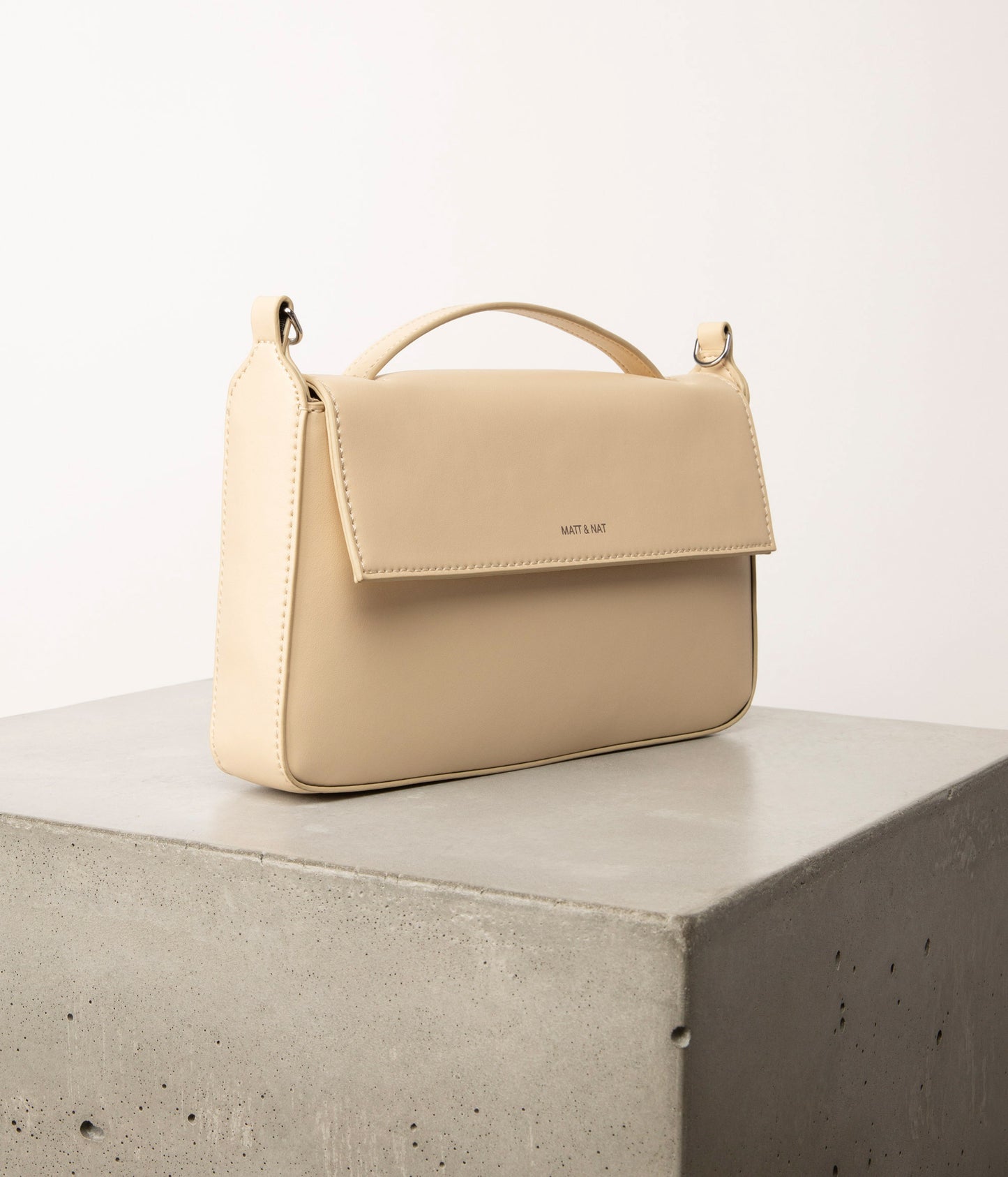 variant:: naturel -- monet uppeal naturel