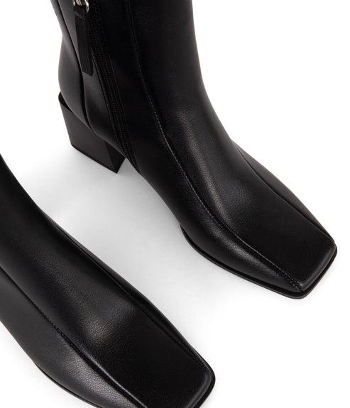 variant:: noir -- lyu shoe noir