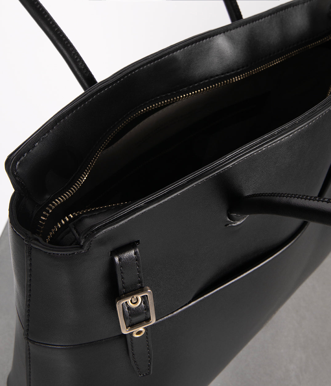 variant:: noir -- ADRIA UPPEAL™ noir