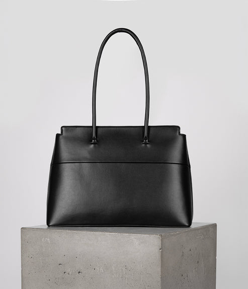 variant:: noir -- ADRIA UPPEAL™ noir