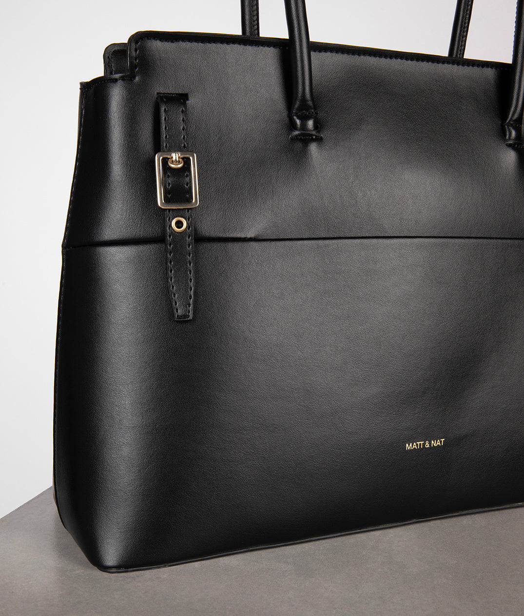 variant:: noir -- ADRIA UPPEAL™ noir