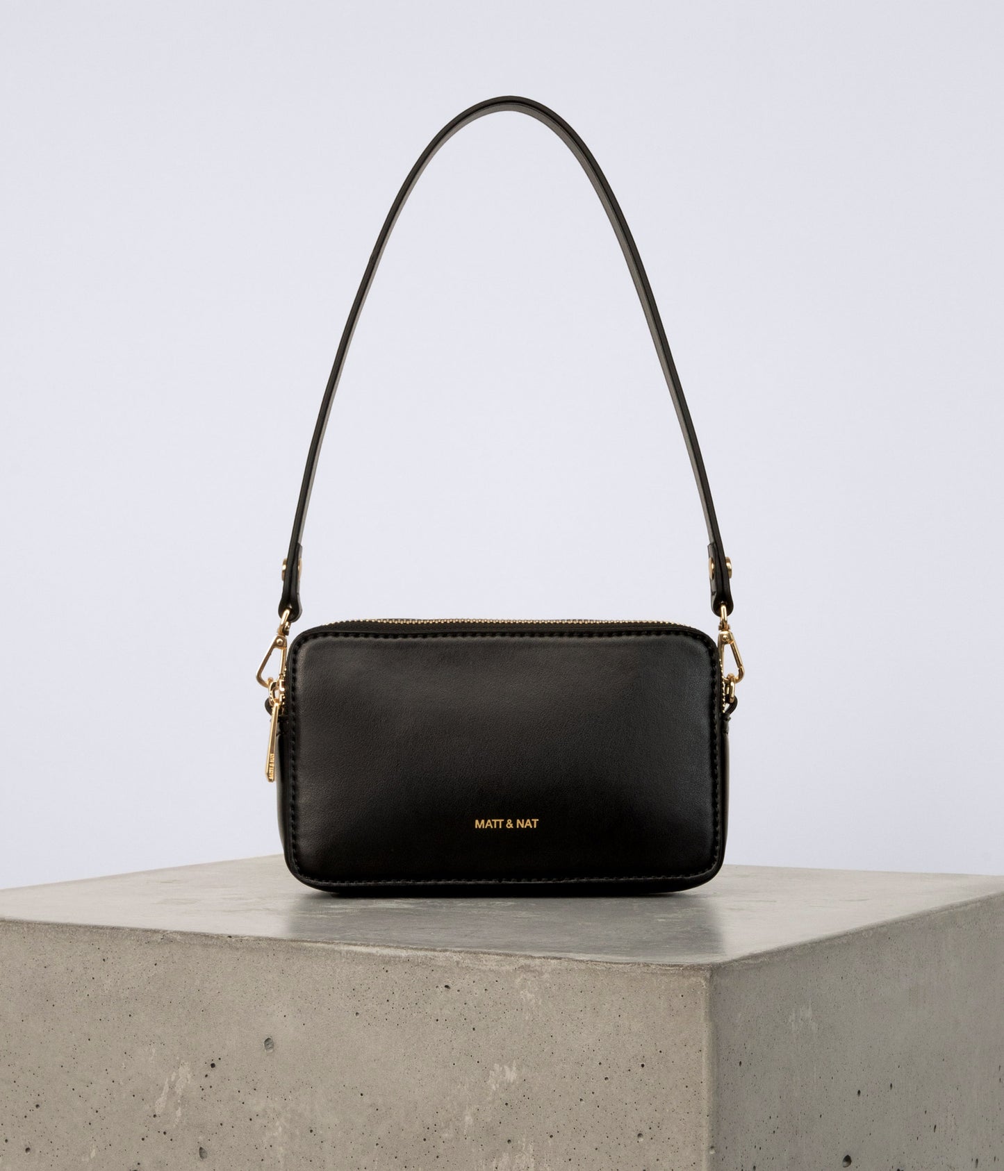 variant:: noir -- farah uppeal noir