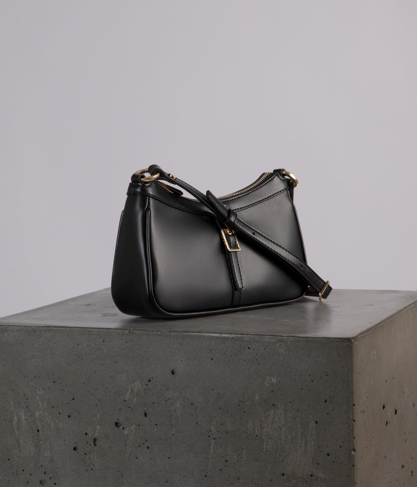 variant:: noir -- verona uppel noir