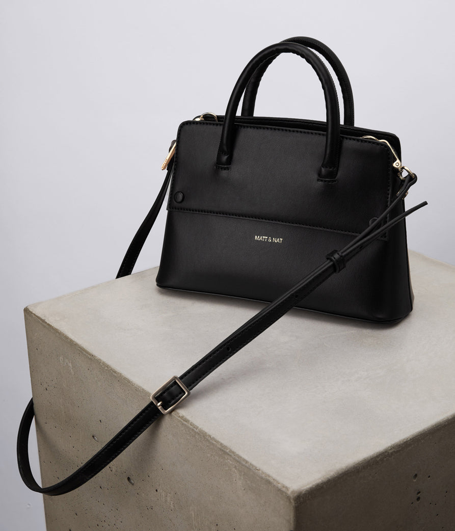 variant:: noir -- silvasm uppel noir