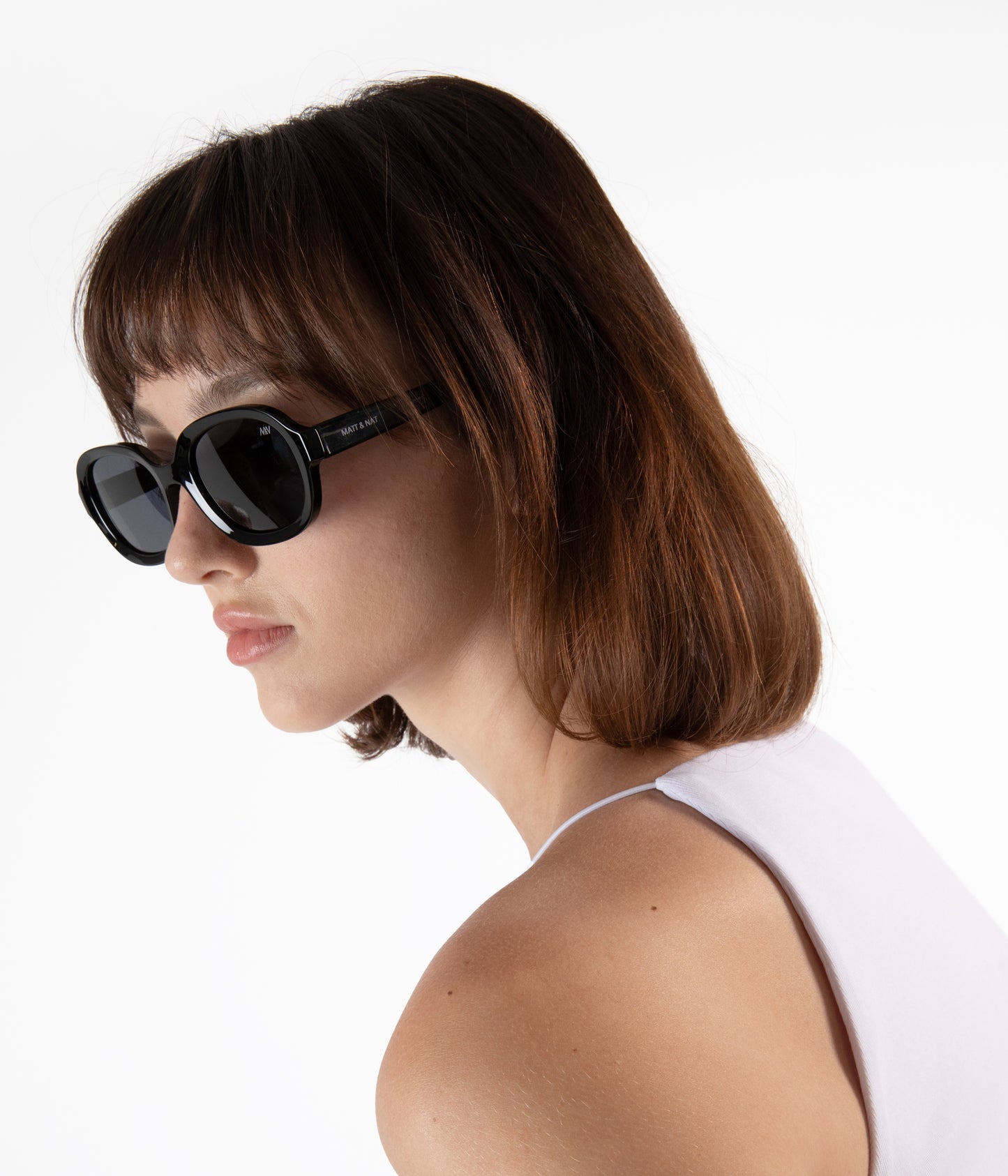 variant:: noir -- aara sunglasses noir