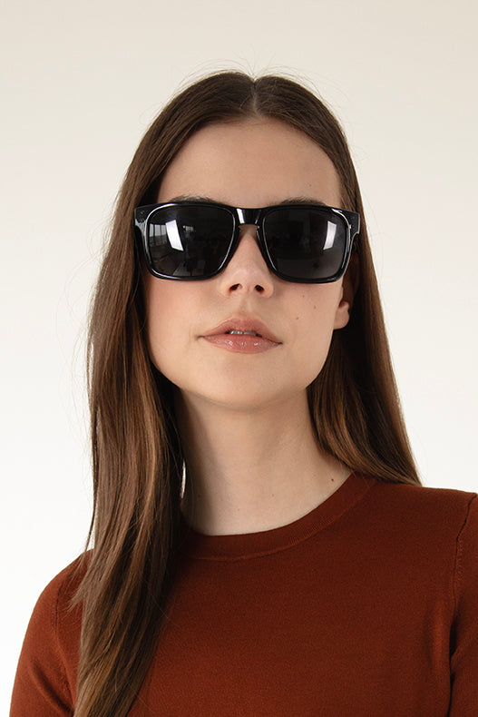 variant:: noir -- jada sunglasses noir