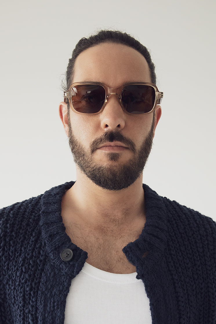 variant:: transparent -- mejia sunglasses transparent