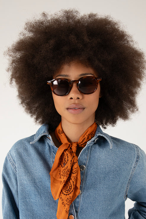 variant:: tortue -- nika sunglasses tortue