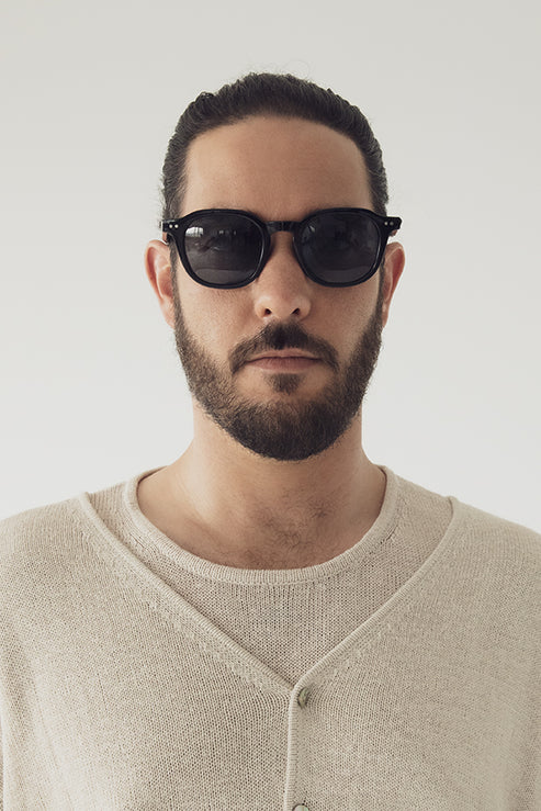 variant:: noir -- nika sunglasses noir