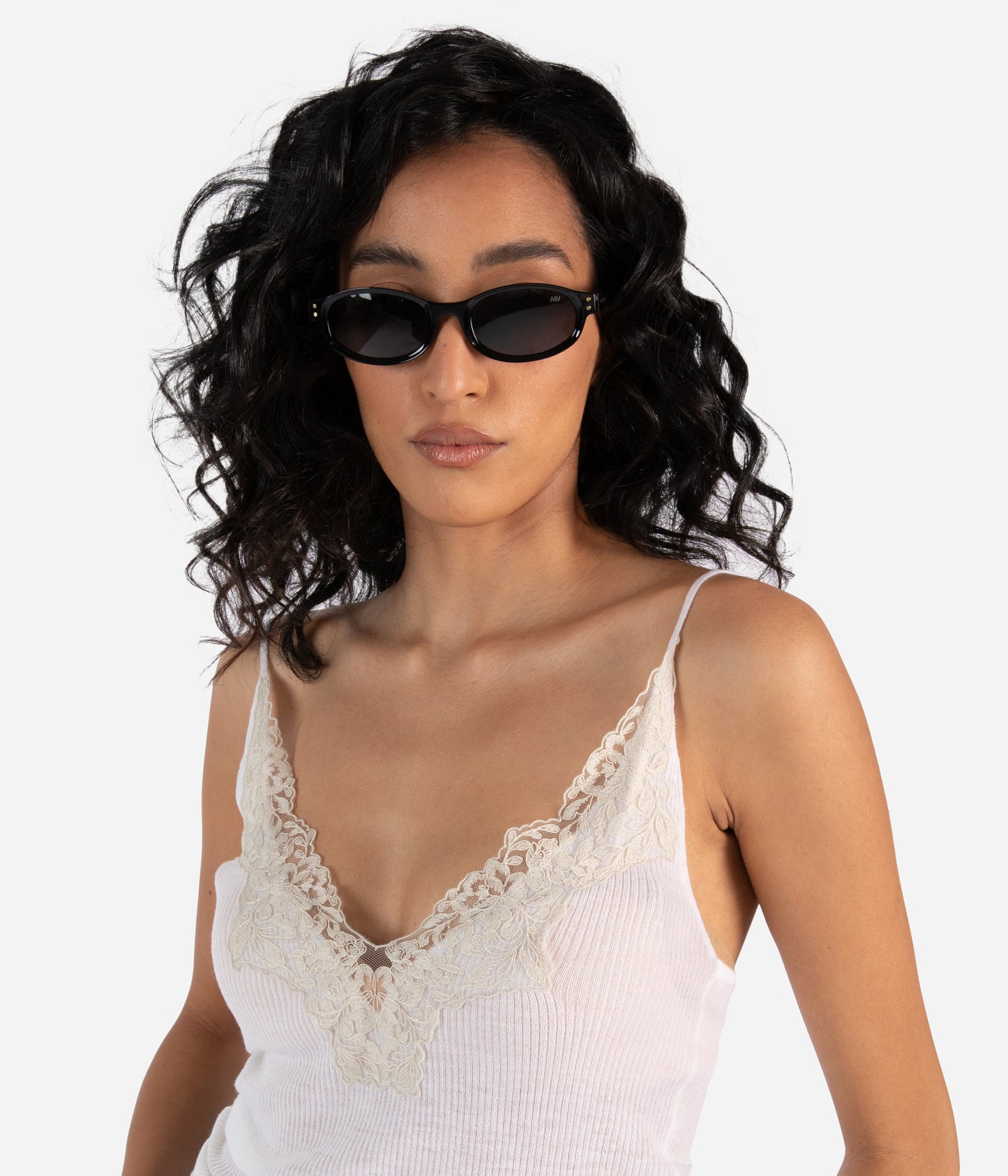 variant:: noir -- ake sunglasses noir