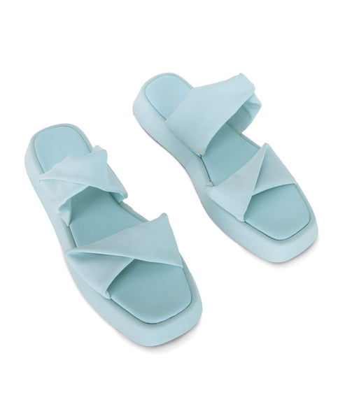 variant:: bleu pale -- aiko shoe bleu pale