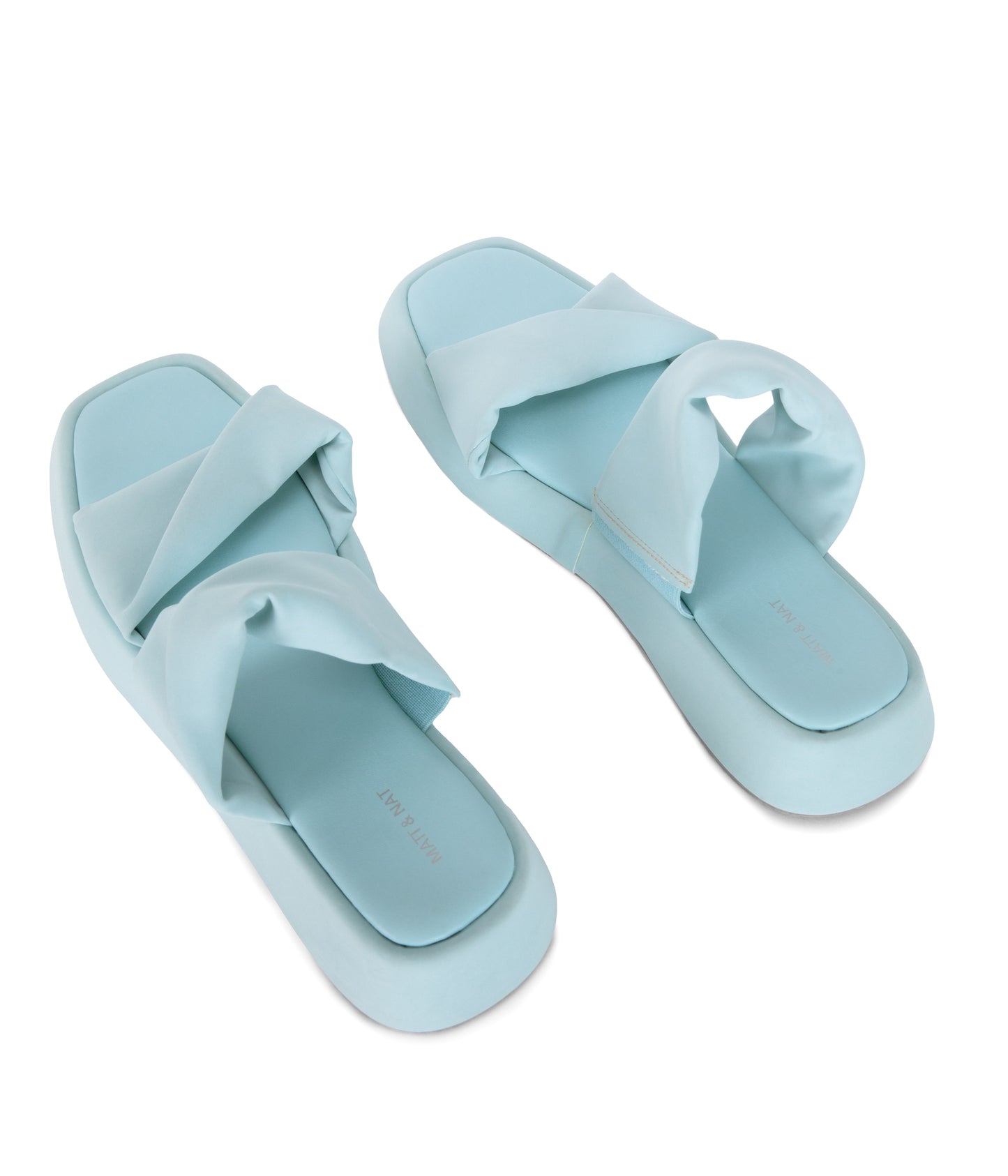 variant:: bleu pale -- aiko shoe bleu pale