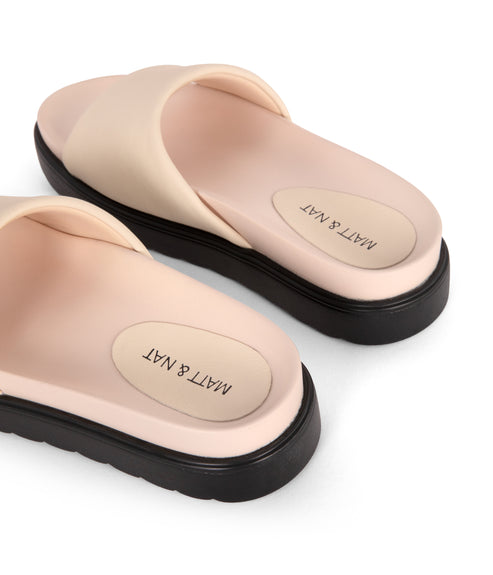 variant:: blanc casse -- toyo shoe blanc casse