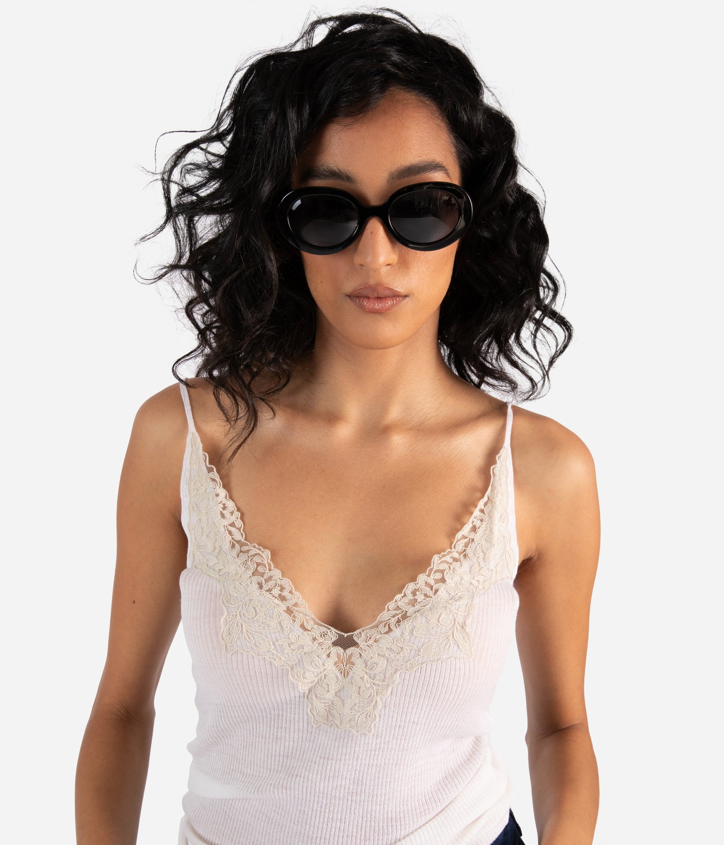 variant:: noir -- luna sunglasses noir