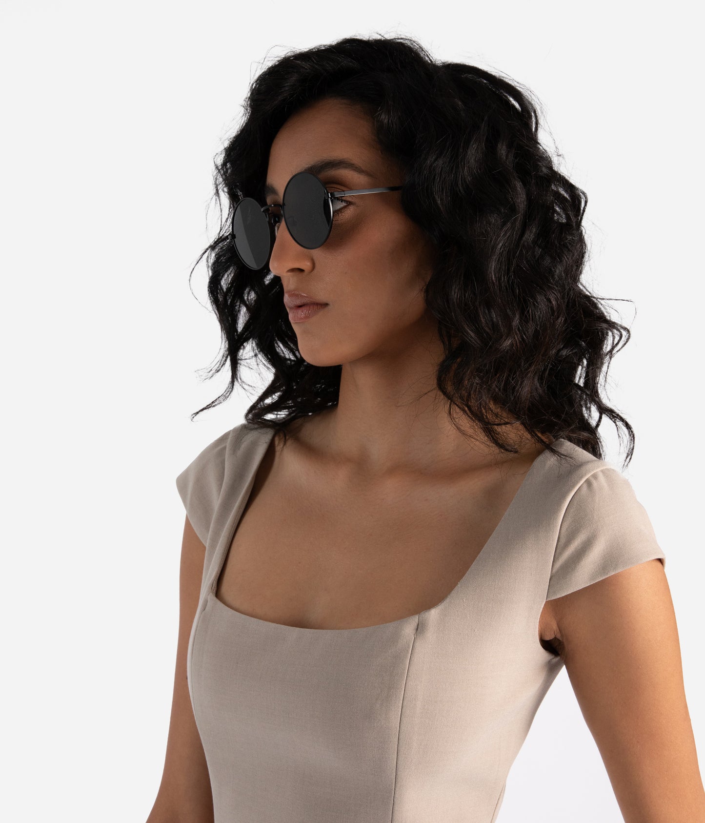 variant:: noir -- cole sm sunglasses noir