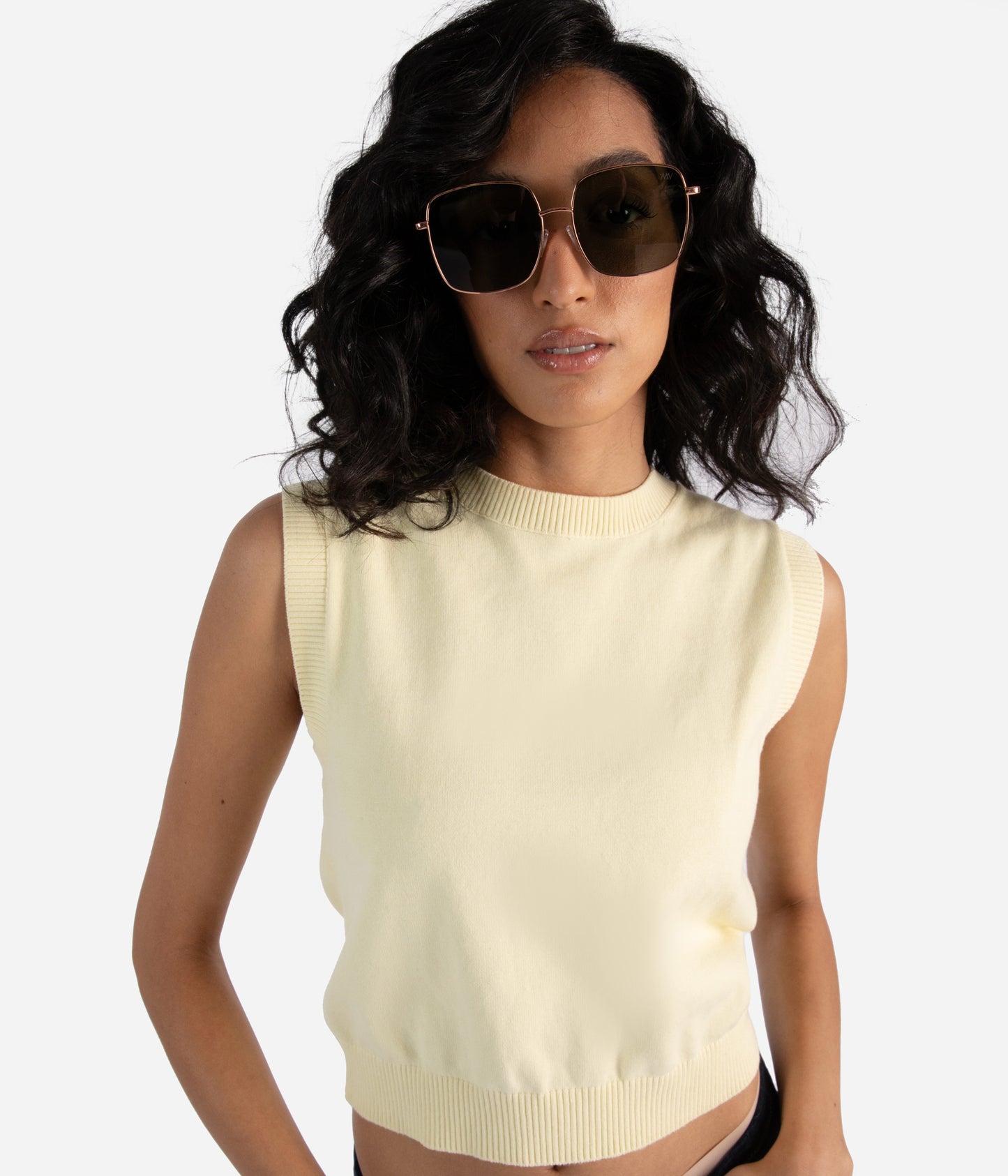 variant:: olive -- kaya sunglasses olive