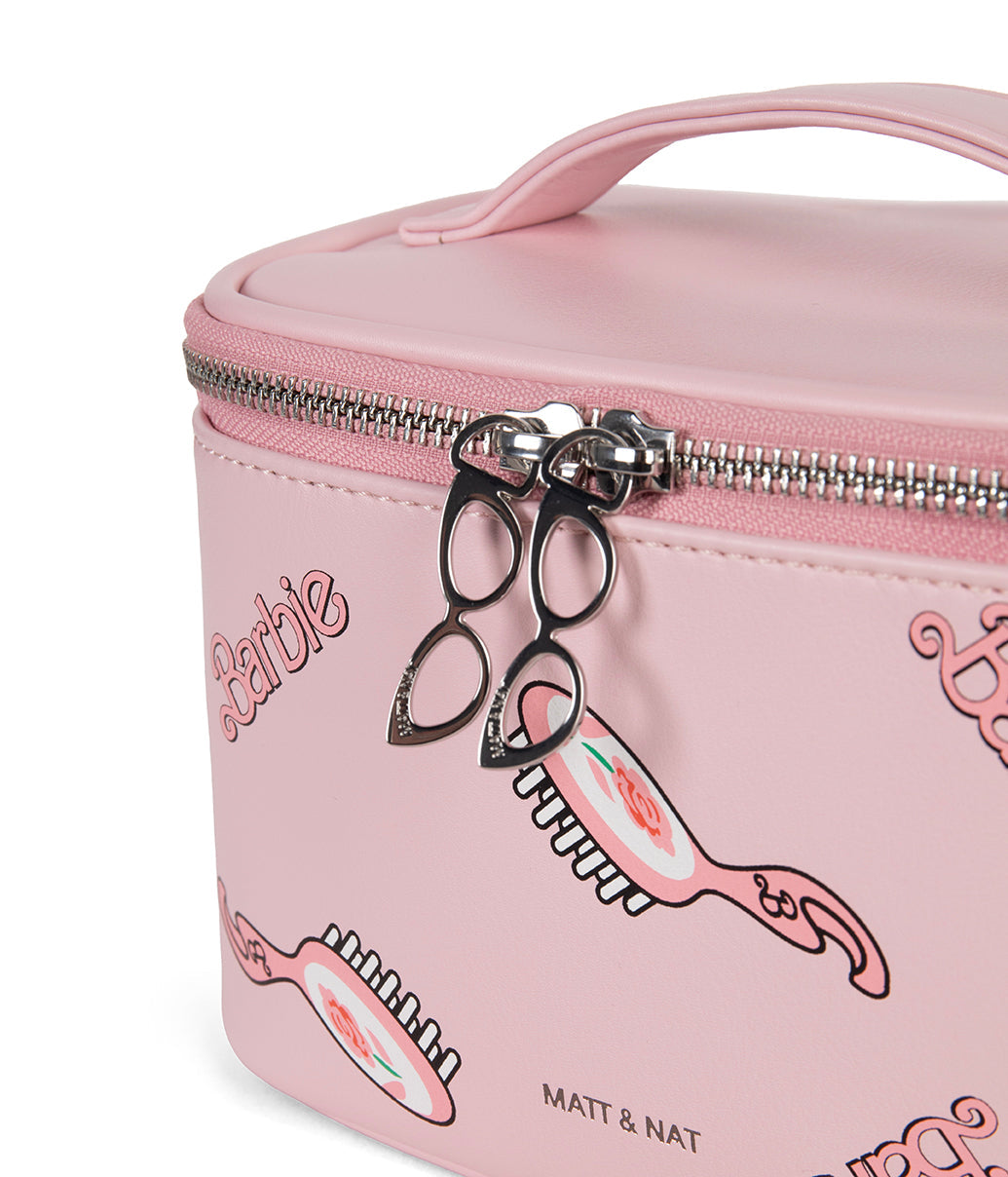 GISELE Trousse de toilette végétalienne - BARBIE™ | Couleur : Ciel Rose - variant::ciel rose