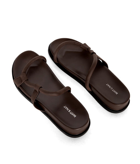variant:: Brun -- hamy shoe brun