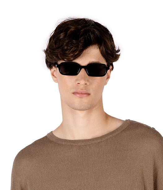 variant:: noir -- mendi sunglasses noir