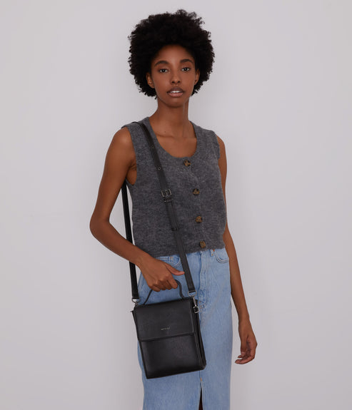 variant:: rouge grange -- oka vintage rouge grange