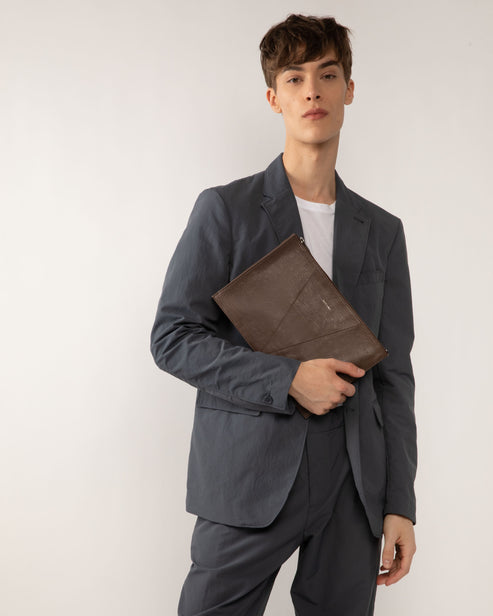 variant:: noir -- via dwell noir