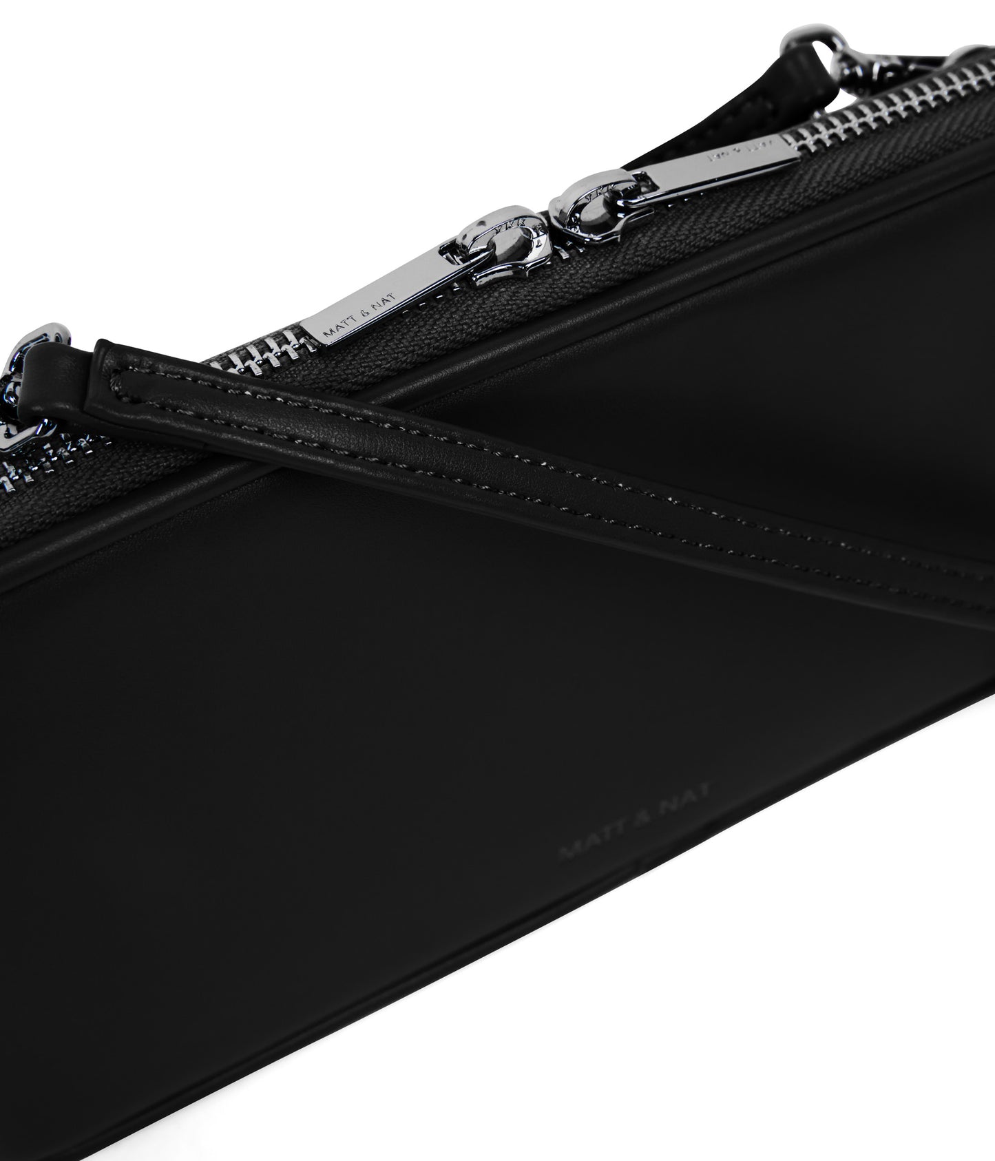 variant:: noir -- oliv loom noir