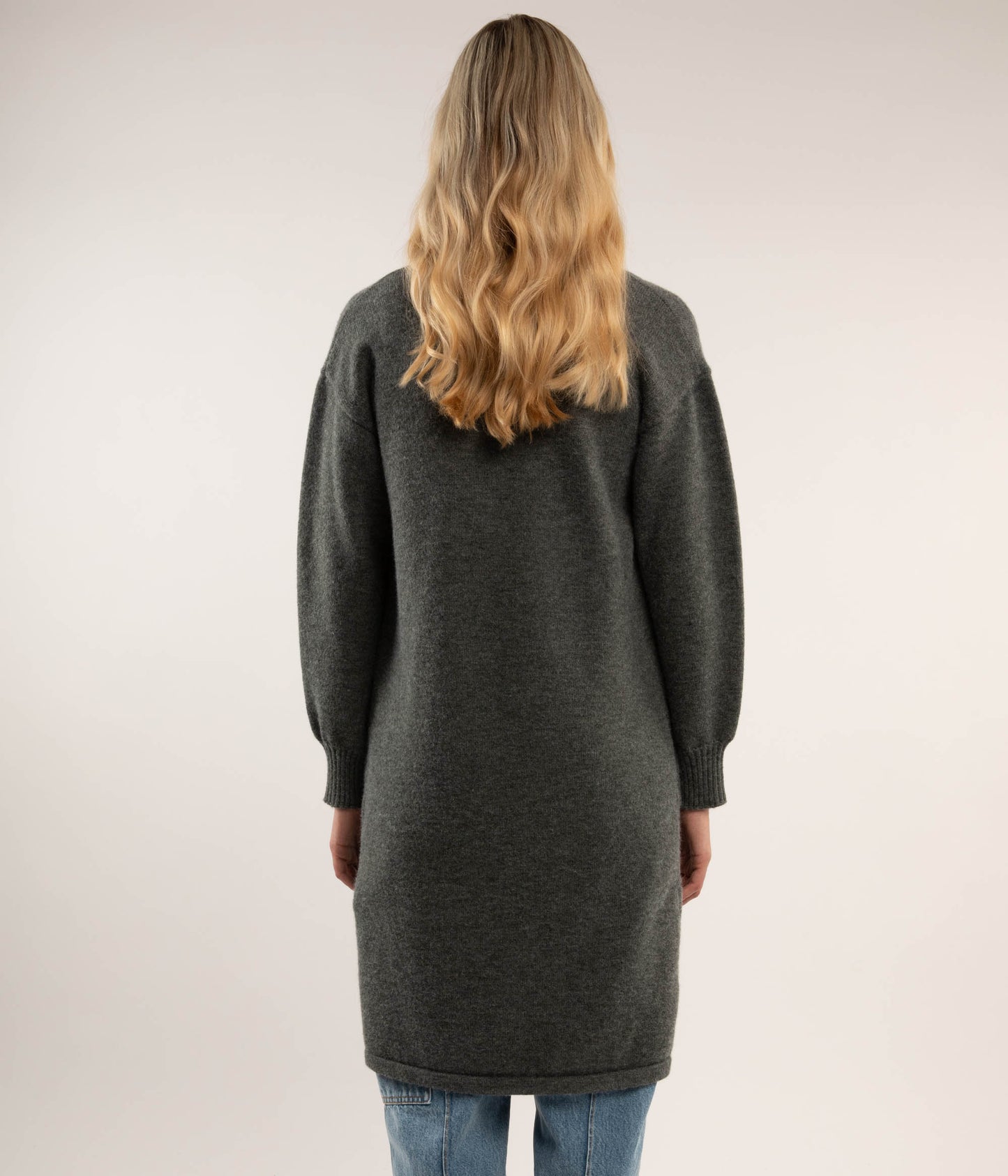 variant:: noir -- ness knitwear noir