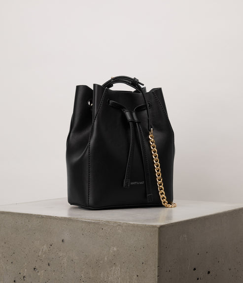 variant:: noir -- grace uppeal noir