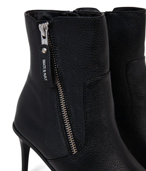 variant:: noir -- alaia shoe noir