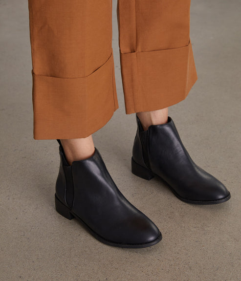 variant:: noir -- joliette shoe noir