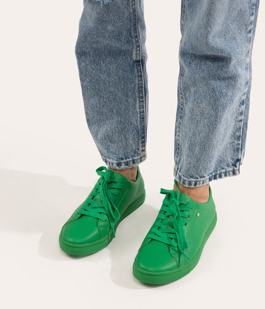 variant:: vert -- aahana shoe vert