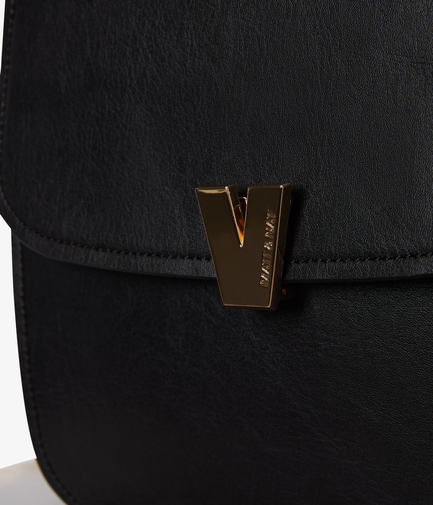 variant:: noir -- brooke vintage noir