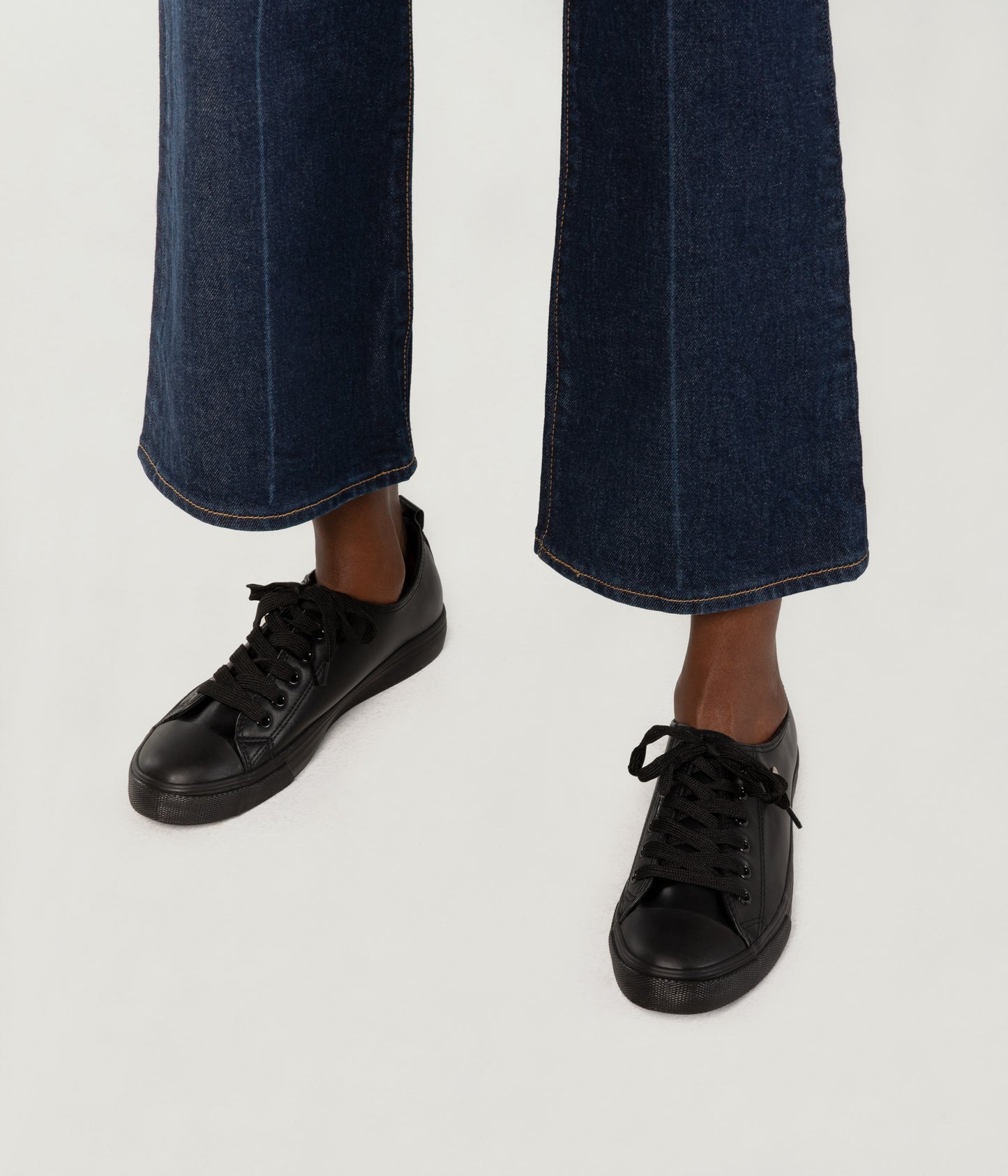 variant::noir -- hazel shoe noir