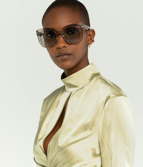 variant:: gris -- charlet sunglasses gris