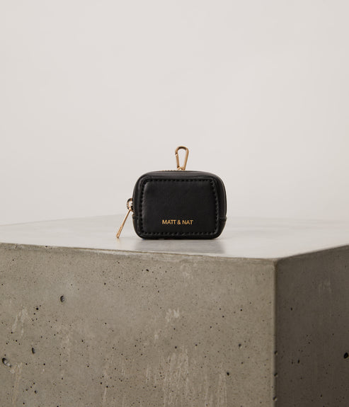 variant:: noir -- harv uppeal noir