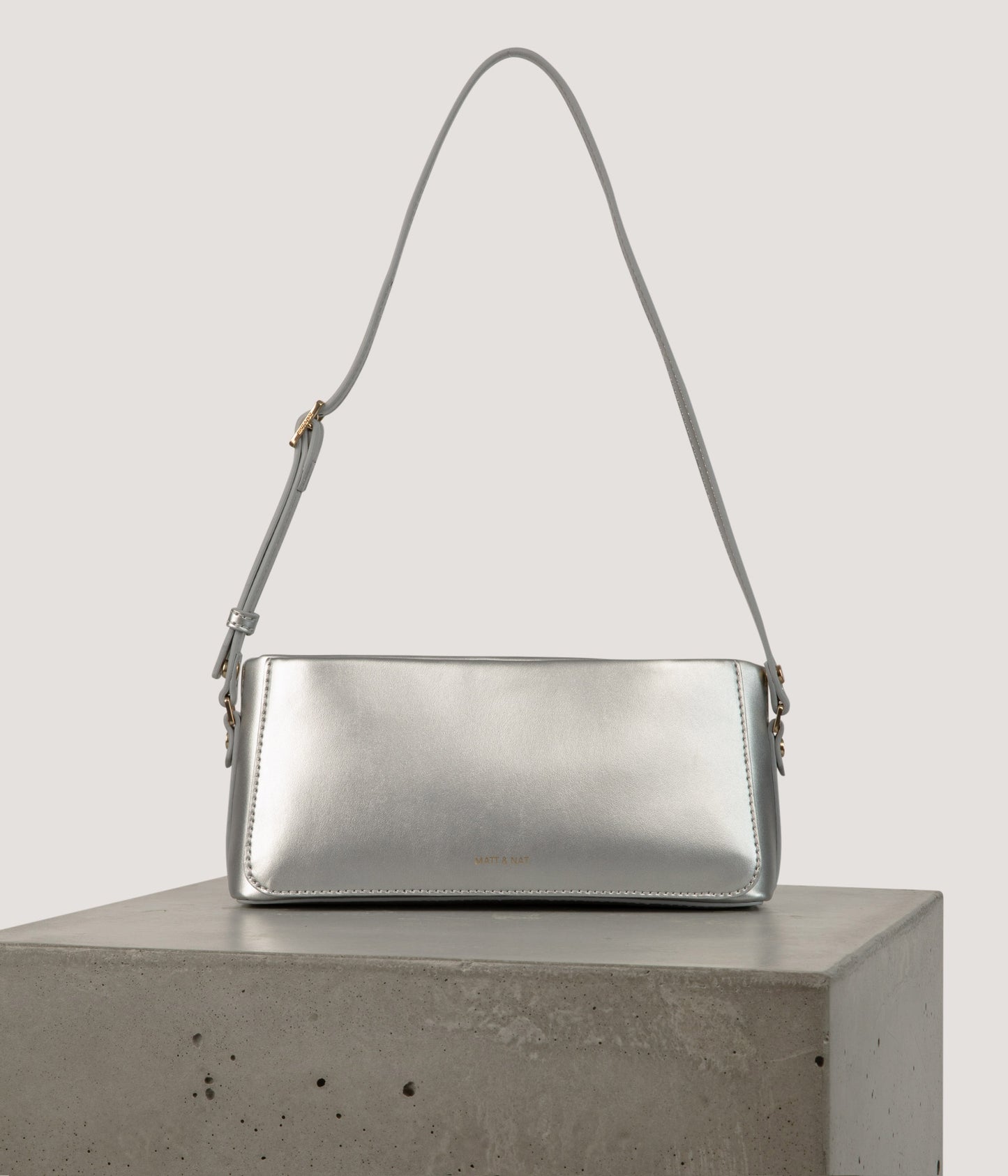 variant:: argent -- val uppeal argent