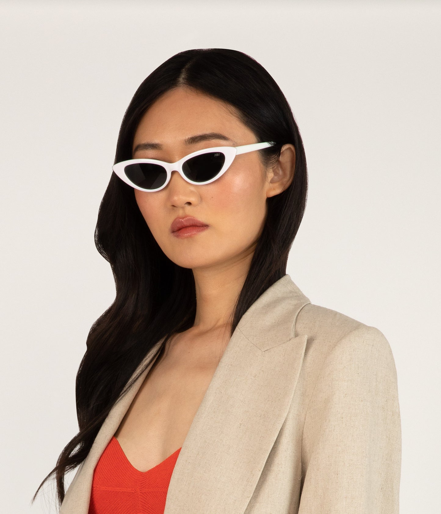 variant:: blanc -- elsa sunglasses blanc