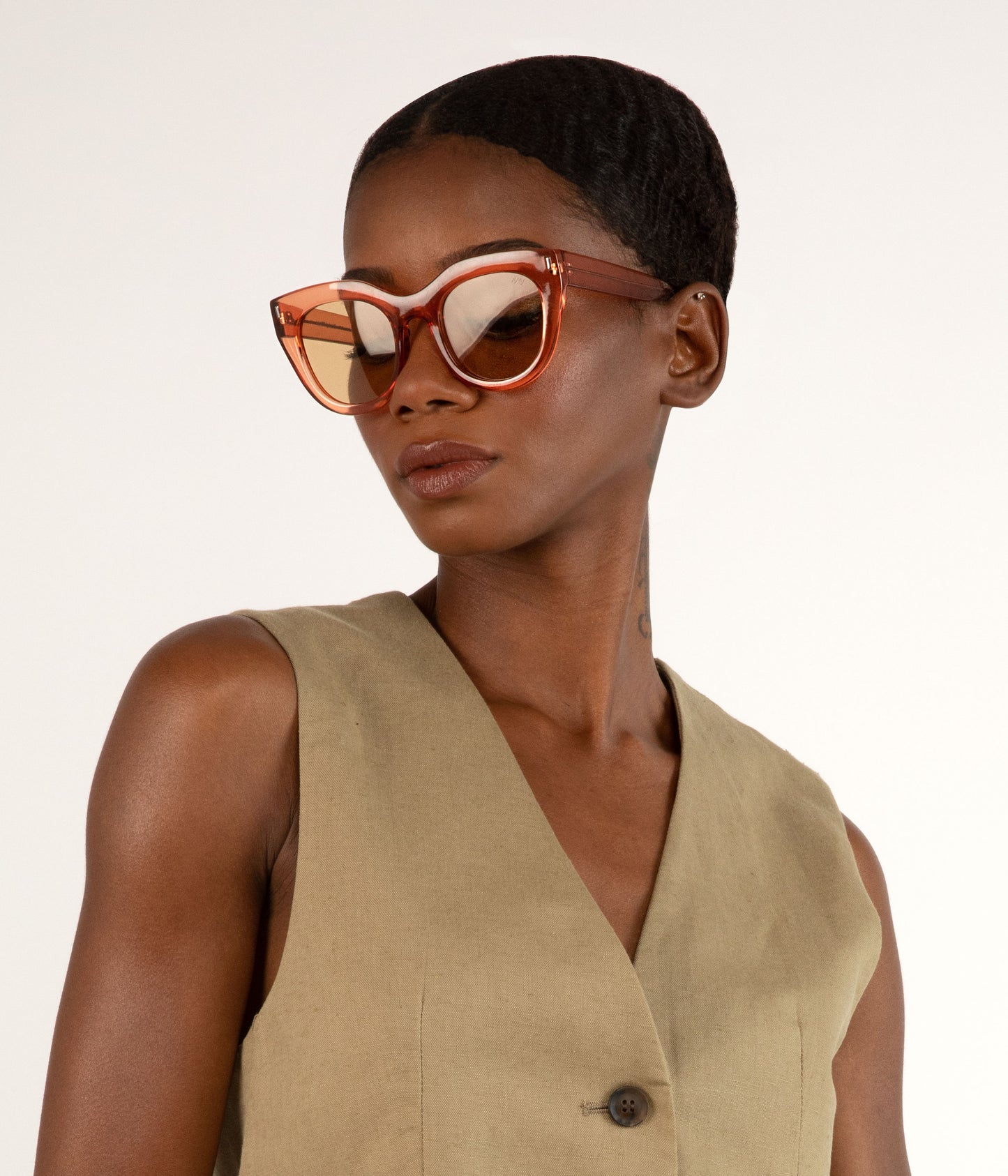variant:: brun -- charlet sunglasses brun