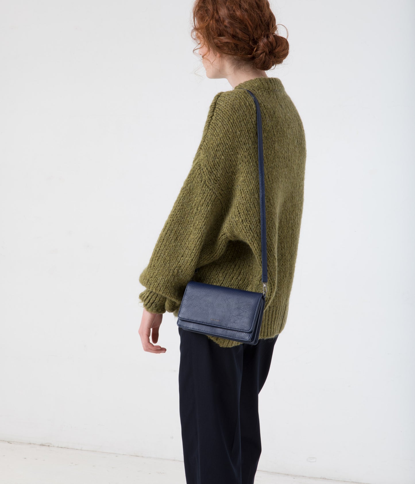 variant:: allure-- bee dwell allure