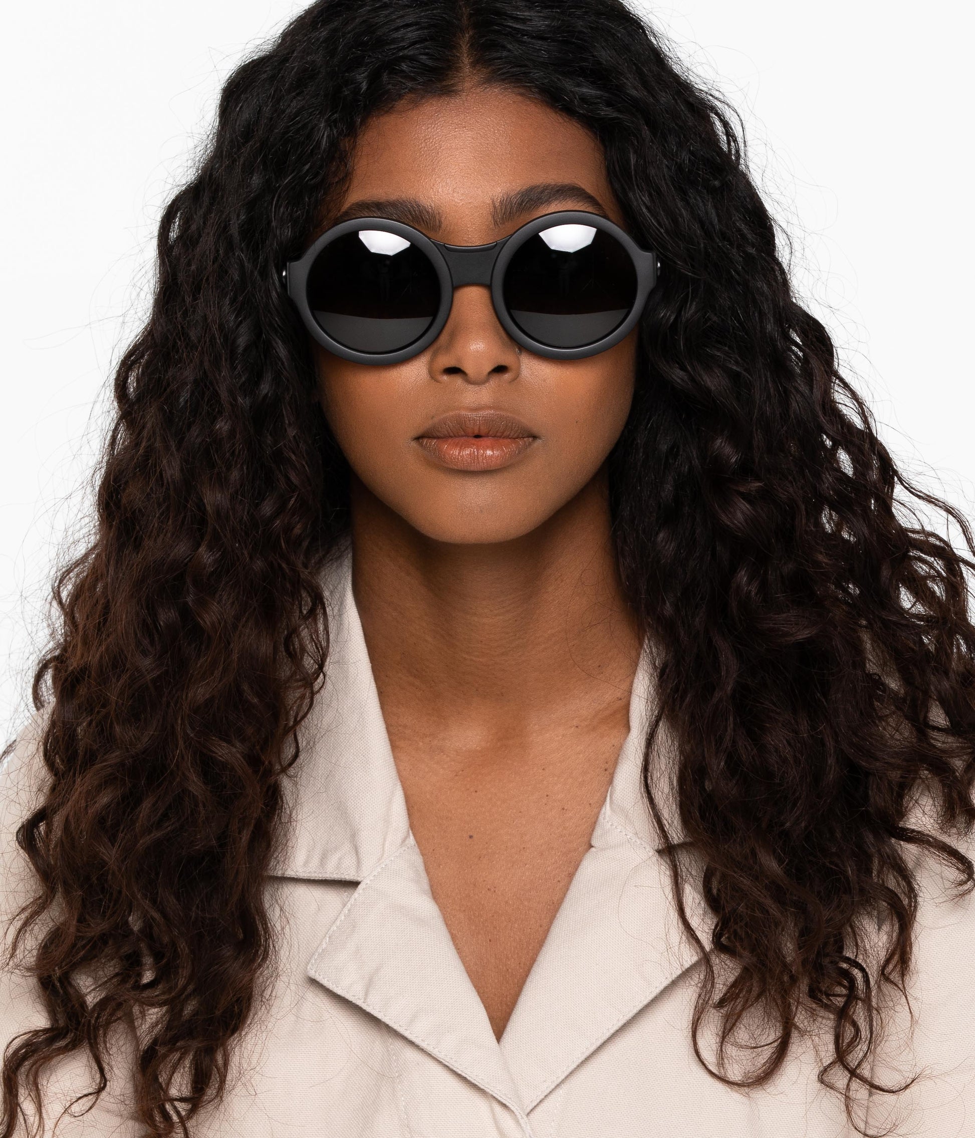 variant:: noir -- faith sunglasses noir