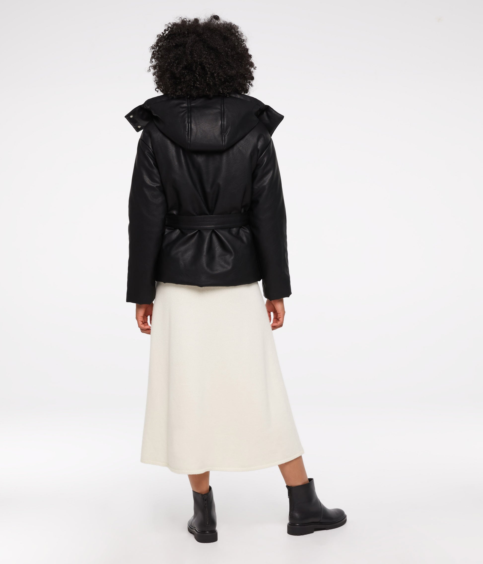 variant:: noir -- lisbon jacket noir
