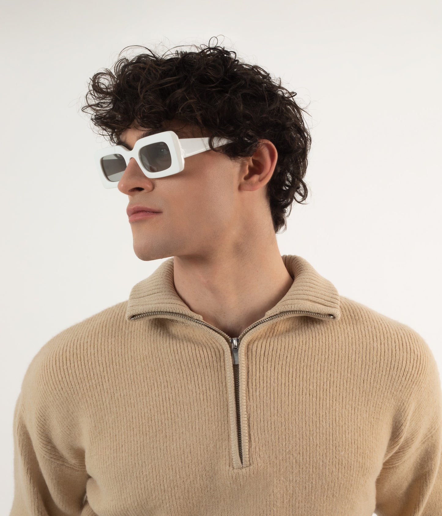 variant:: blanc -- tito sunglasses blanc