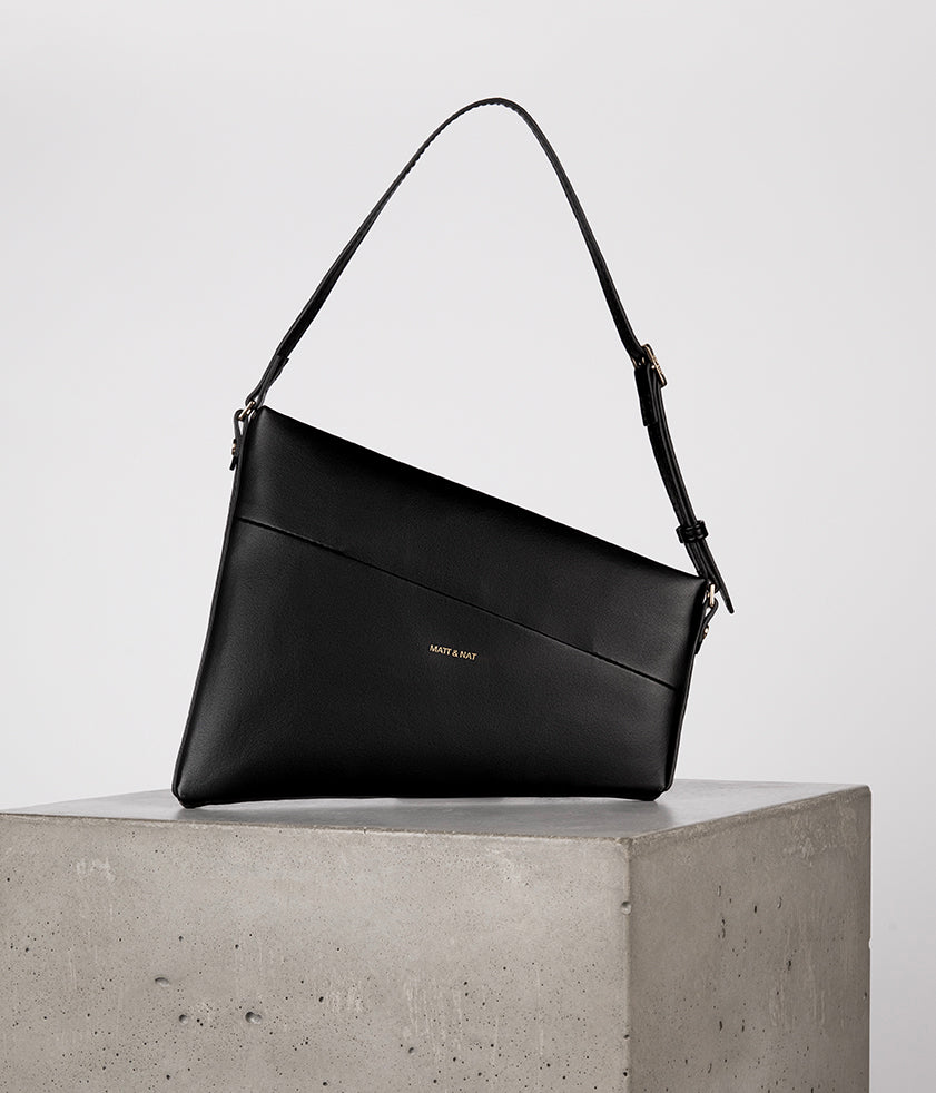 variant:: noir -- maitry uppeal noir