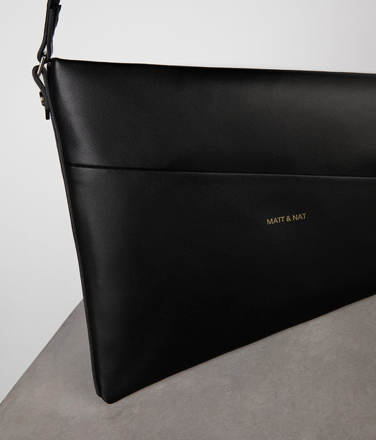 variant:: noir -- maitry uppeal noir