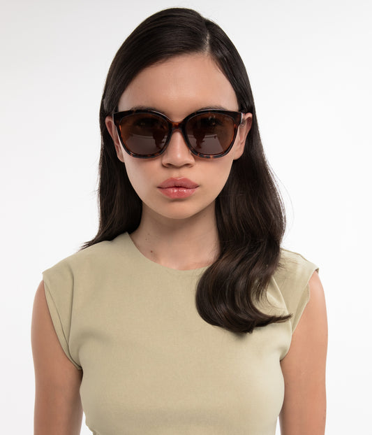 variant:: brun -- clea sunglasses brun