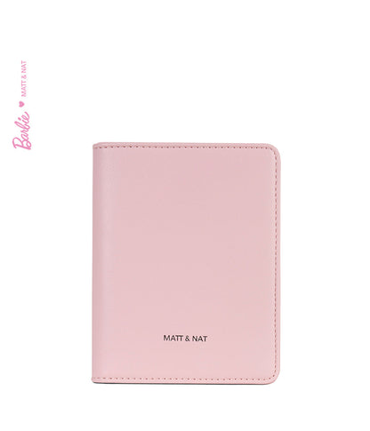 ROW Porte-passeport végétalien - BARBIE™ | Couleur : Ciel Rose - variant::ciel rose