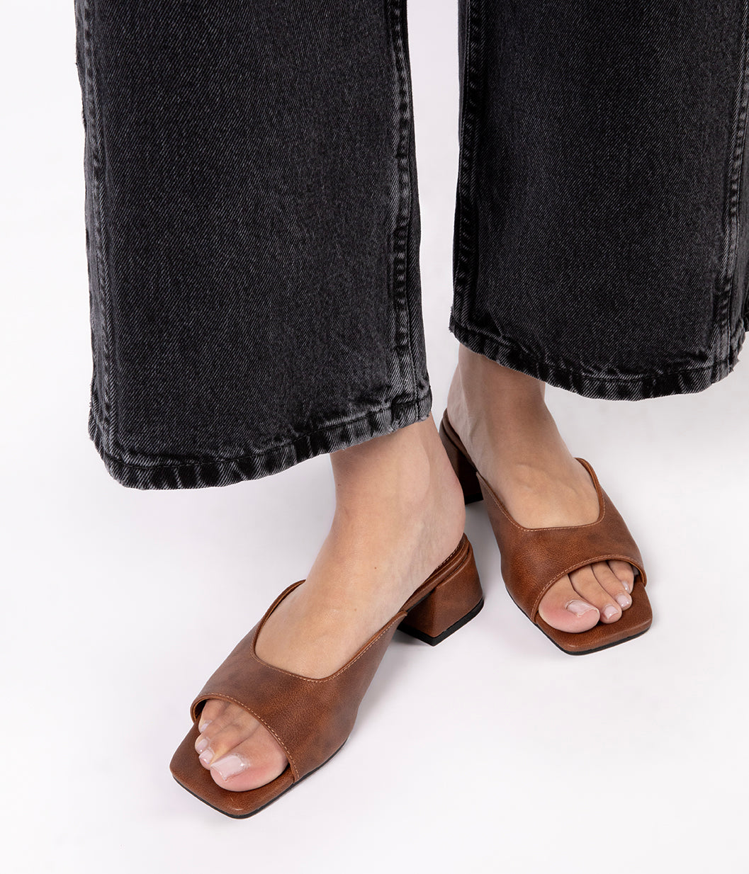 variant:: caramel -- angele shoe caramel